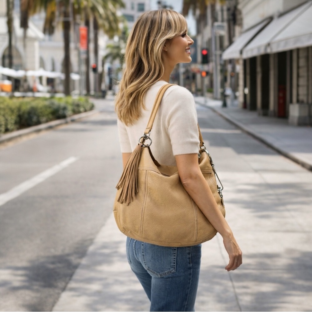 AUTHENTIC PRADA IF PRADA MADE CAPPUCCINO IN HANDBAGS-DAINO LEATHER SHOULDER BAG - Picture 2 of 7